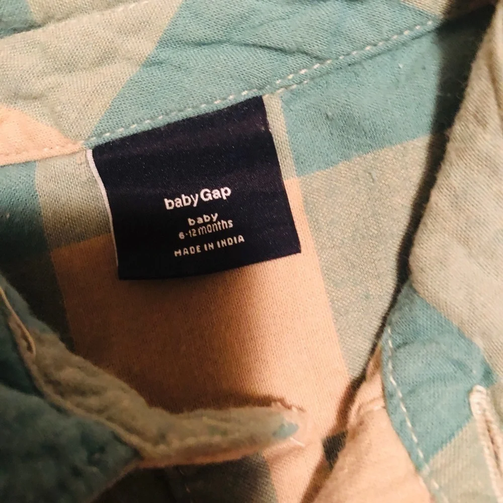 Button up baby gap shirt